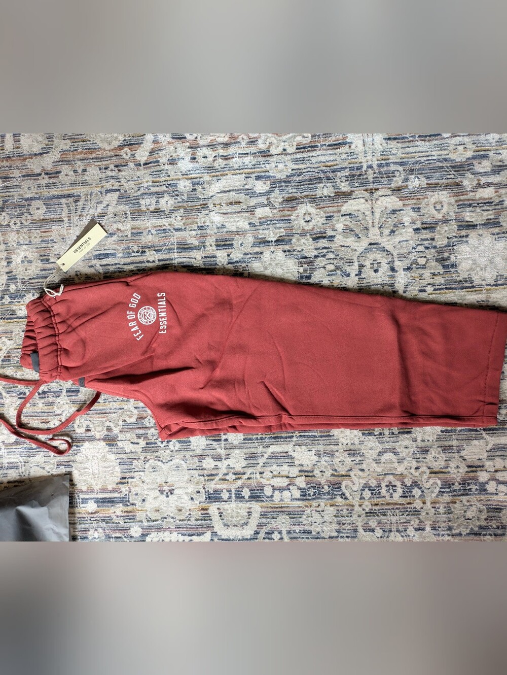 Fear of God Essentials University Fleece Sweatpants – Crimson – XS – NWT
